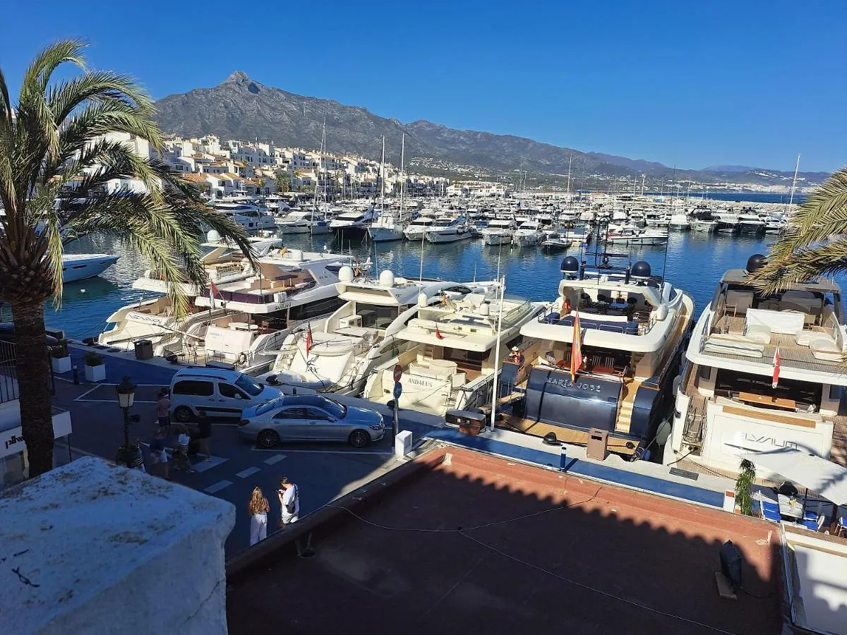 Private Suites In Huge Penthouse 1St Line Puerto Banus, Incredible Views, Jacuzzis Marbella
