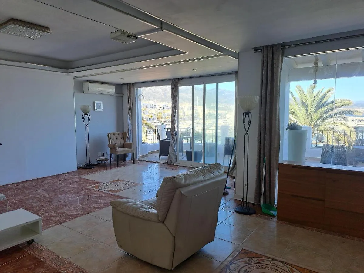 Accommodatie bij particulieren Private Suites In Huge Penthouse 1St Line Puerto Banus, Incredible Views, Jacuzzis Marbella