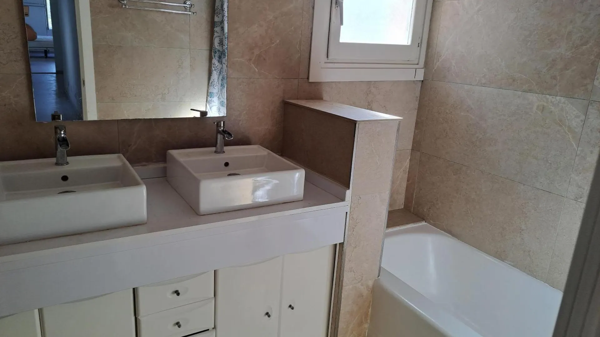 Private Suites In Huge Penthouse 1St Line Puerto Banus, Incredible Views, Jacuzzis Marbella